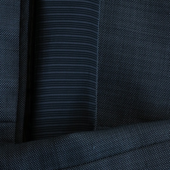 Calvin Klein Suit Set LIKE NEW - Picture 4 of 8